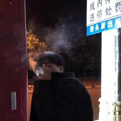 微信真人酷酷的头像男