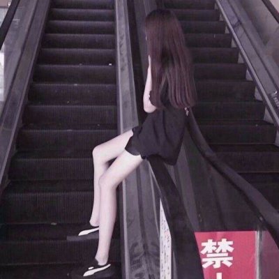 女生半身不露脸穿制服部位高清头像图片