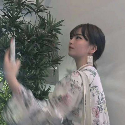 绿色系小众女头