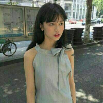 抽烟喝酒丧气颓废女生头像