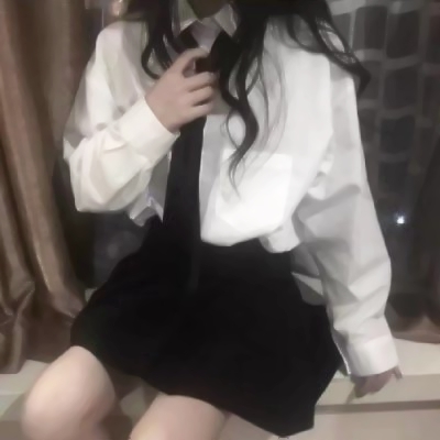 不露脸女生制服部位头像