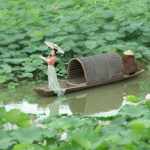 女生旅行旅游唯美高清头像图片