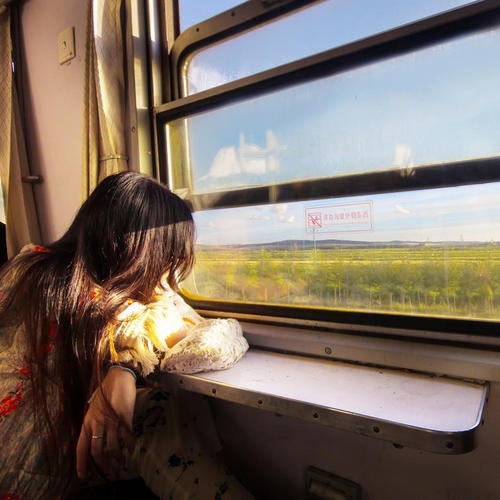 女生旅行旅游唯美高清头像图片